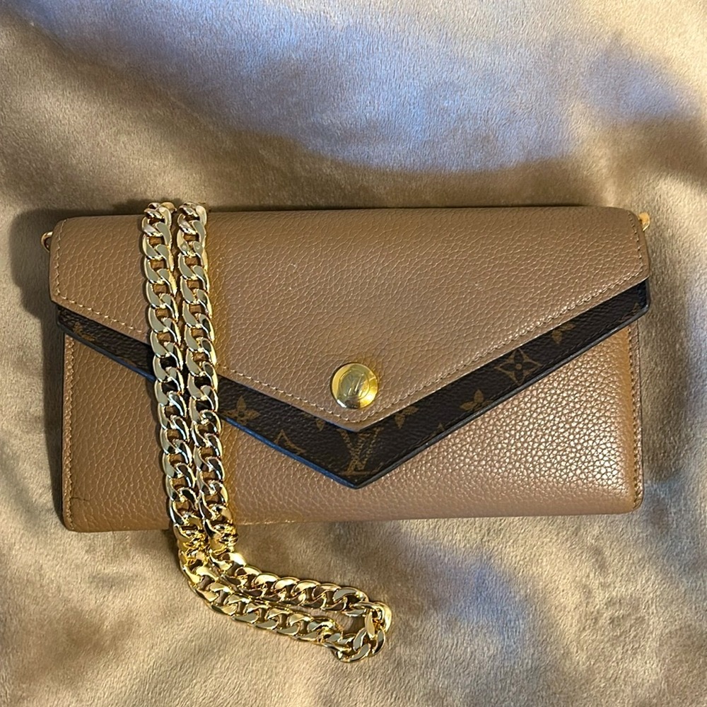 Louis Vuitton Beige Monogram and Leather Double V Wallet on Chain -Amazing!!